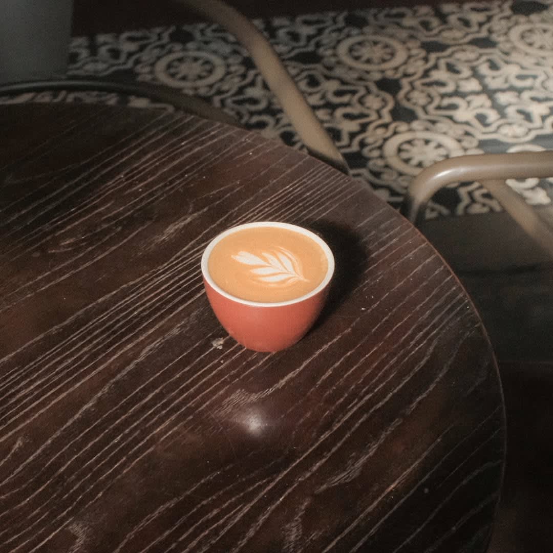 KOPIGO – suasana kedai sore hari